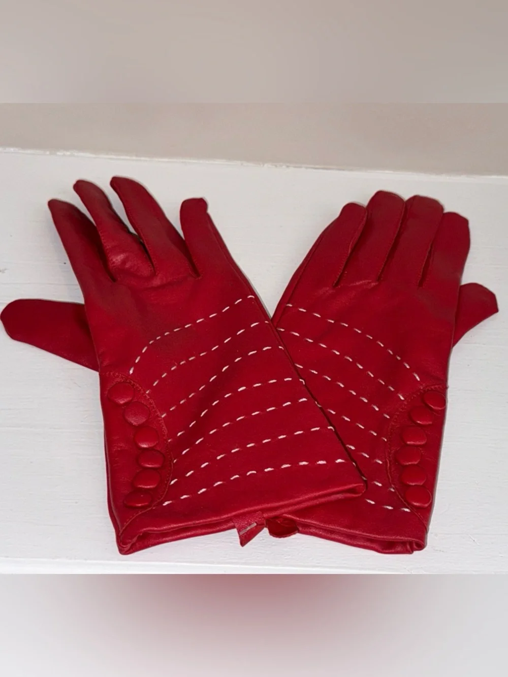 Vintage Cedrics NEW red Genuine leather Stitch button detail lined Gloves, M